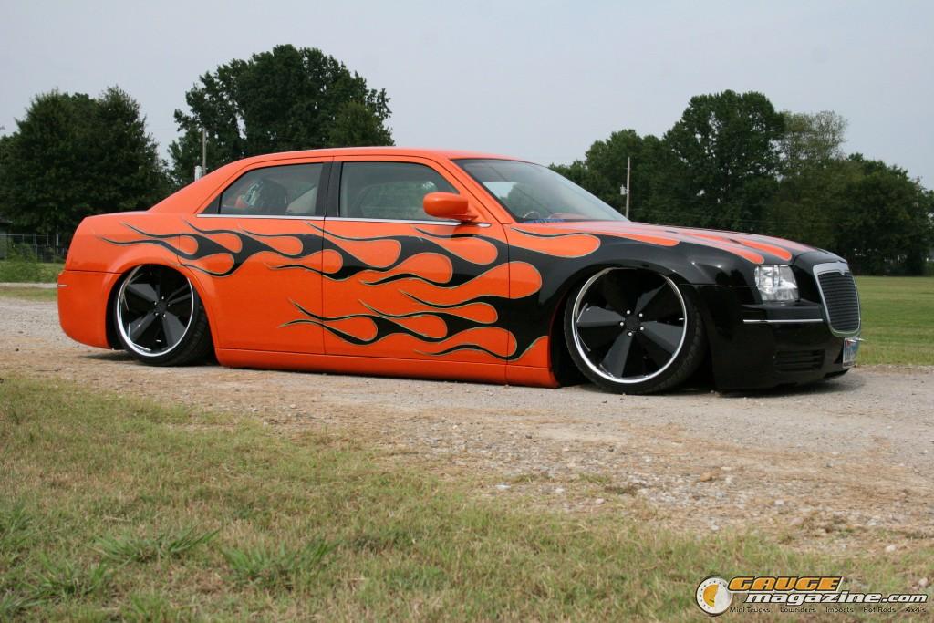 Chrysler 300 flames #5