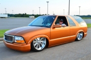 bagged 2002 Chevy Blazer  Dustin Naylor