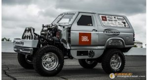 1986 Ford Bronco owned by Ryan Warwick and Shelby Poe