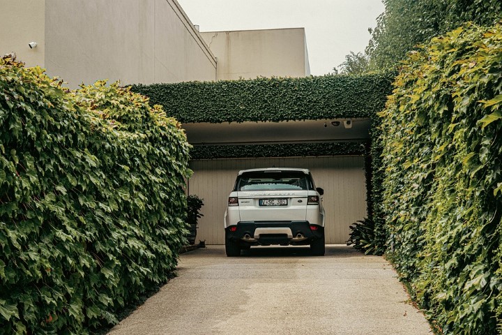Top 10 Benefits of Parking Your Car in a Home Garage