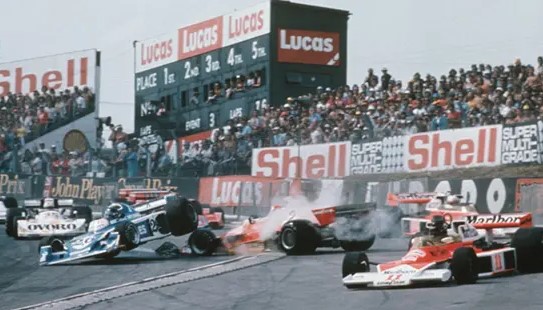 Niki Lauda and James Hunt