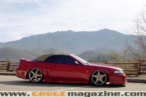 GaugeMagazine 2004 Ford Mustang 018