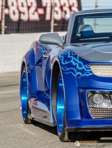 2013-chevy-camaro-custom-paint-3 gauge1427484888