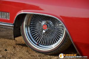1966-Cadillac-Convertible-on-air-bags-10