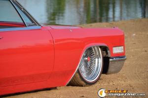 1966-Cadillac-Convertible-on-air-bags-2