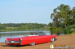 1966-Cadillac-Convertible-on-air-bags-3