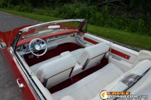 1966-Cadillac-Convertible-on-air-bags-31