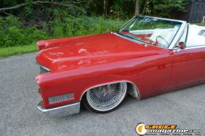 1966-Cadillac-Convertible-on-air-bags-46