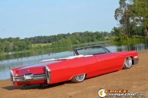 1966-Cadillac-Convertible-on-air-bags-50