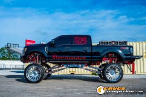 2019-Ford-F250-Platinum-1