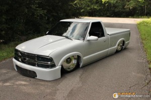 1999-chevy-s10-turbo-charged-bagged-3 gauge1472655892