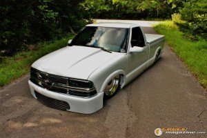 1999-chevy-s10-turbo-charged-bagged-4 gauge1472655903
