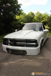 1999-chevy-s10-turbo-charged-bagged-6 gauge1472655892
