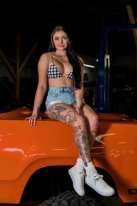 november-2023-gauge-girl-3