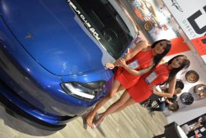 SEMA-2022-Models-71