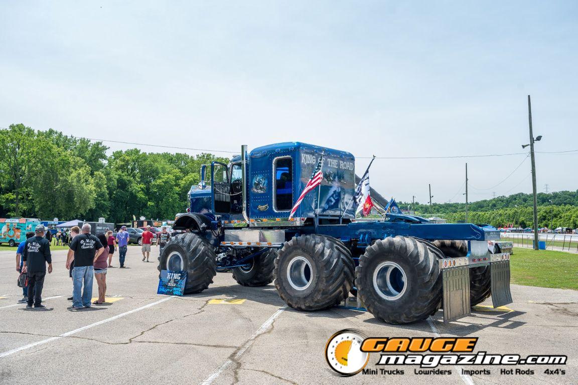 Custom semi trucks at the Slamology 2026 Big Rig Roundup