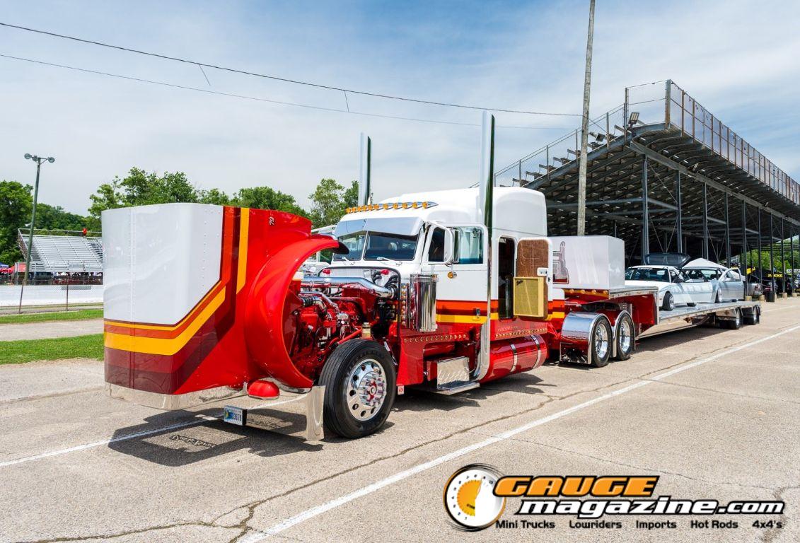 Custom semi trucks at the Slamology 2026 Big Rig Roundup
