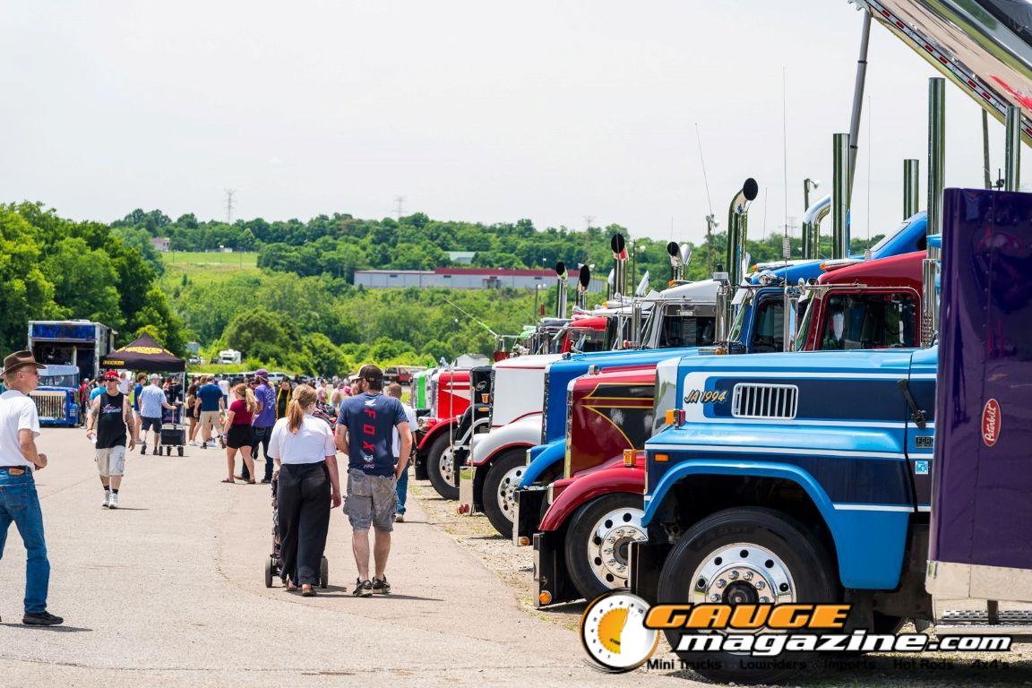 Custom semi trucks at the Slamology 2026 Big Rig Roundup