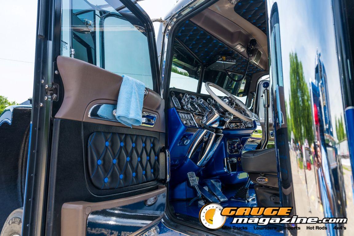 Custom semi trucks at the Slamology 2026 Big Rig Roundup