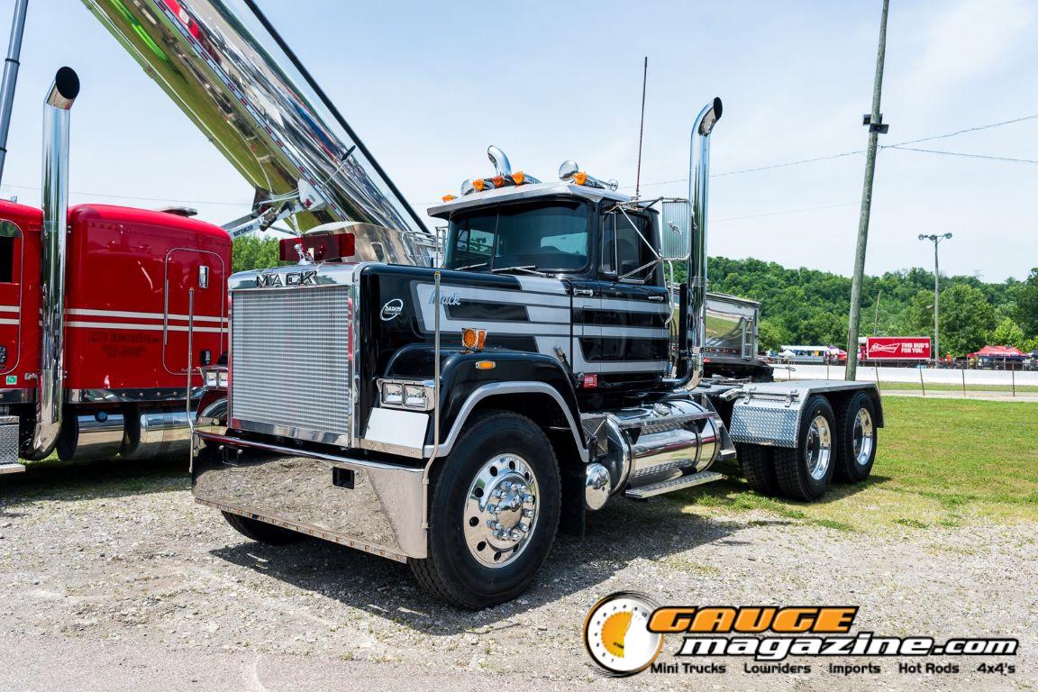 Custom semi trucks at the Slamology 2026 Big Rig Roundup