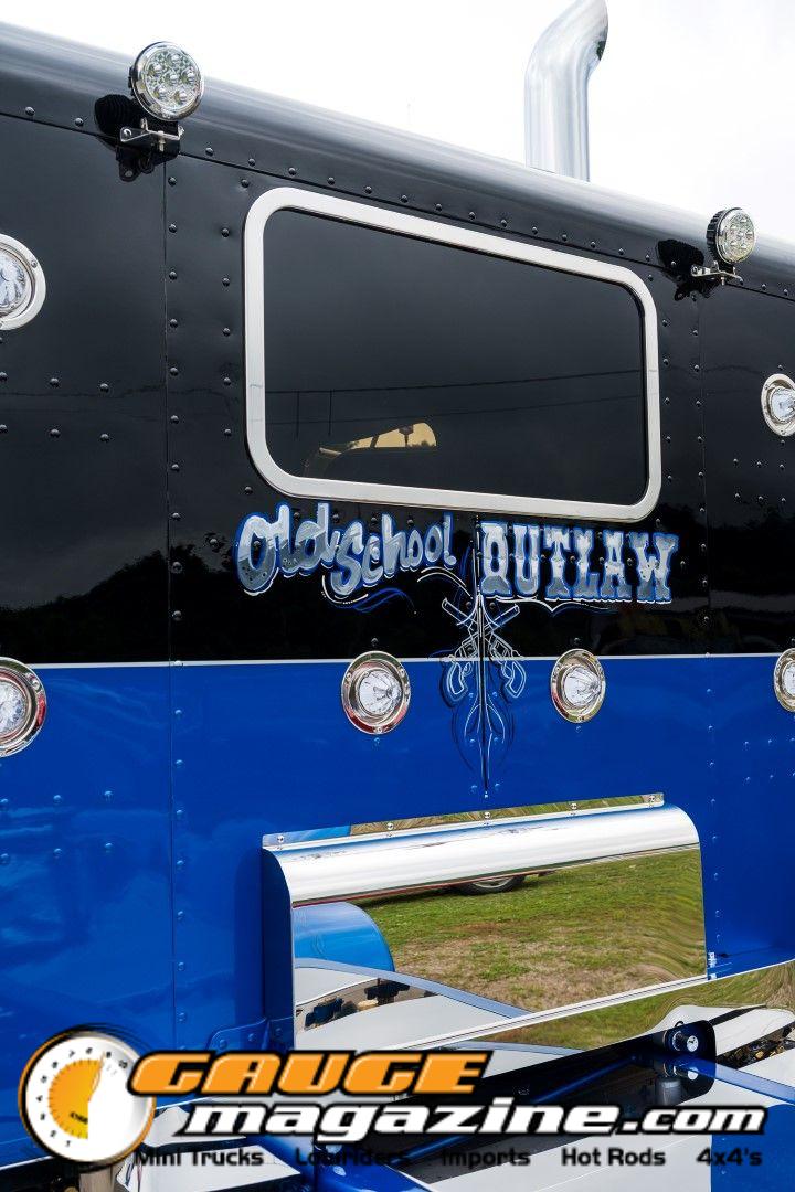 Custom semi trucks at the Slamology 2026 Big Rig Roundup
