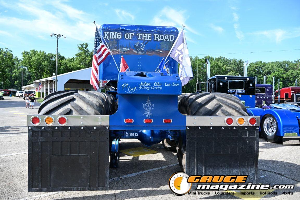 Custom semi trucks at the Slamology 2026 Big Rig Roundup