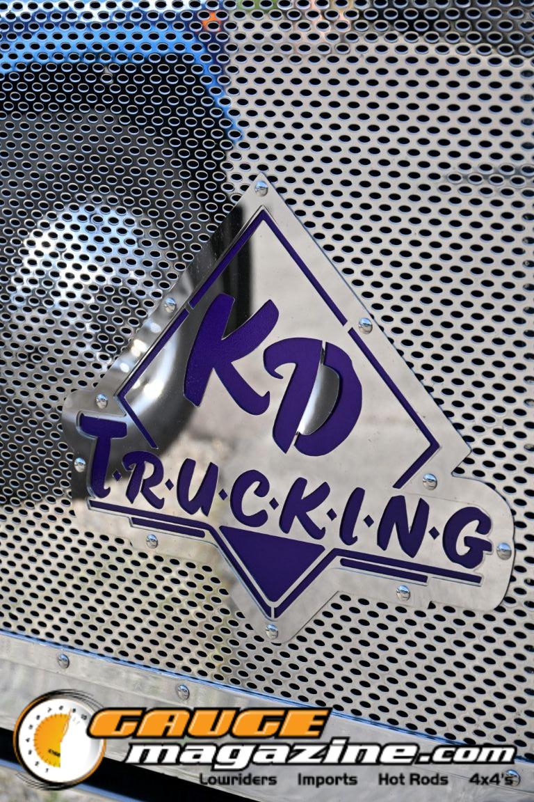 Custom semi trucks at the Slamology 2026 Big Rig Roundup