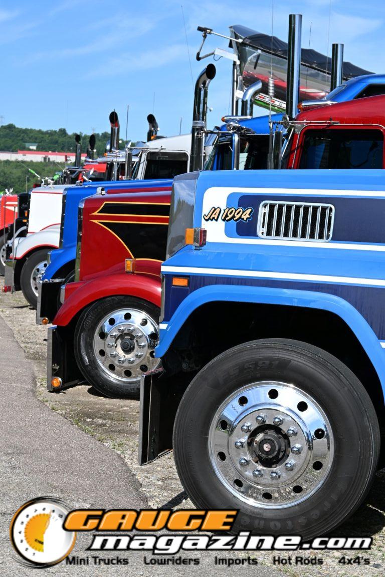 Custom semi trucks at the Slamology 2026 Big Rig Roundup