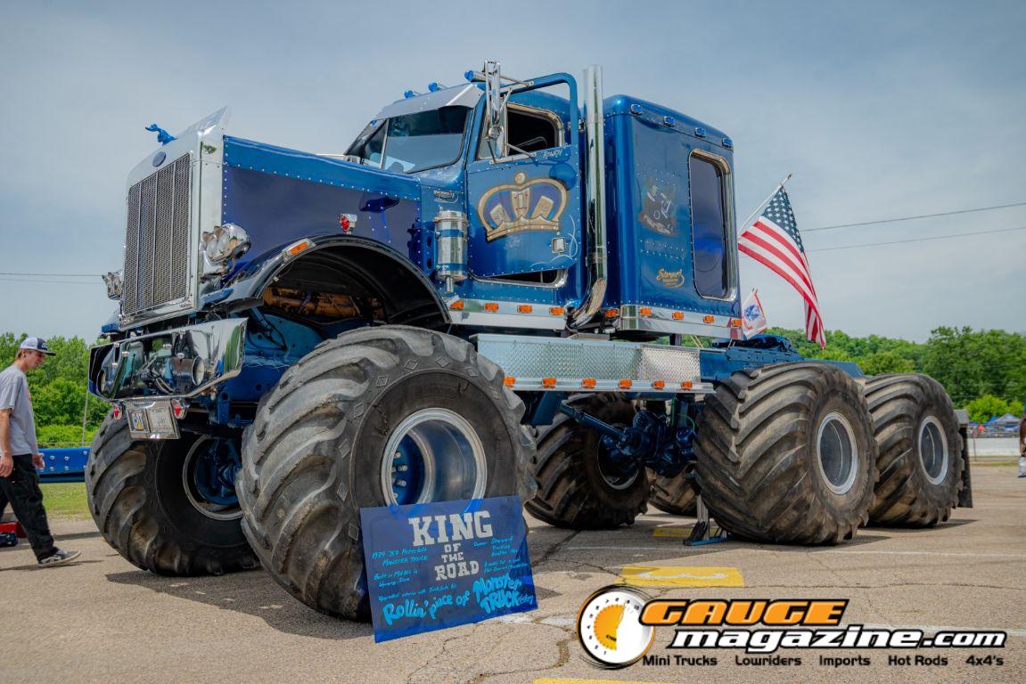 Custom semi trucks at the Slamology 2026 Big Rig Roundup