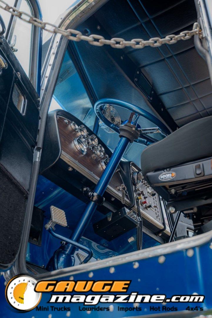 Custom semi trucks at the Slamology 2026 Big Rig Roundup