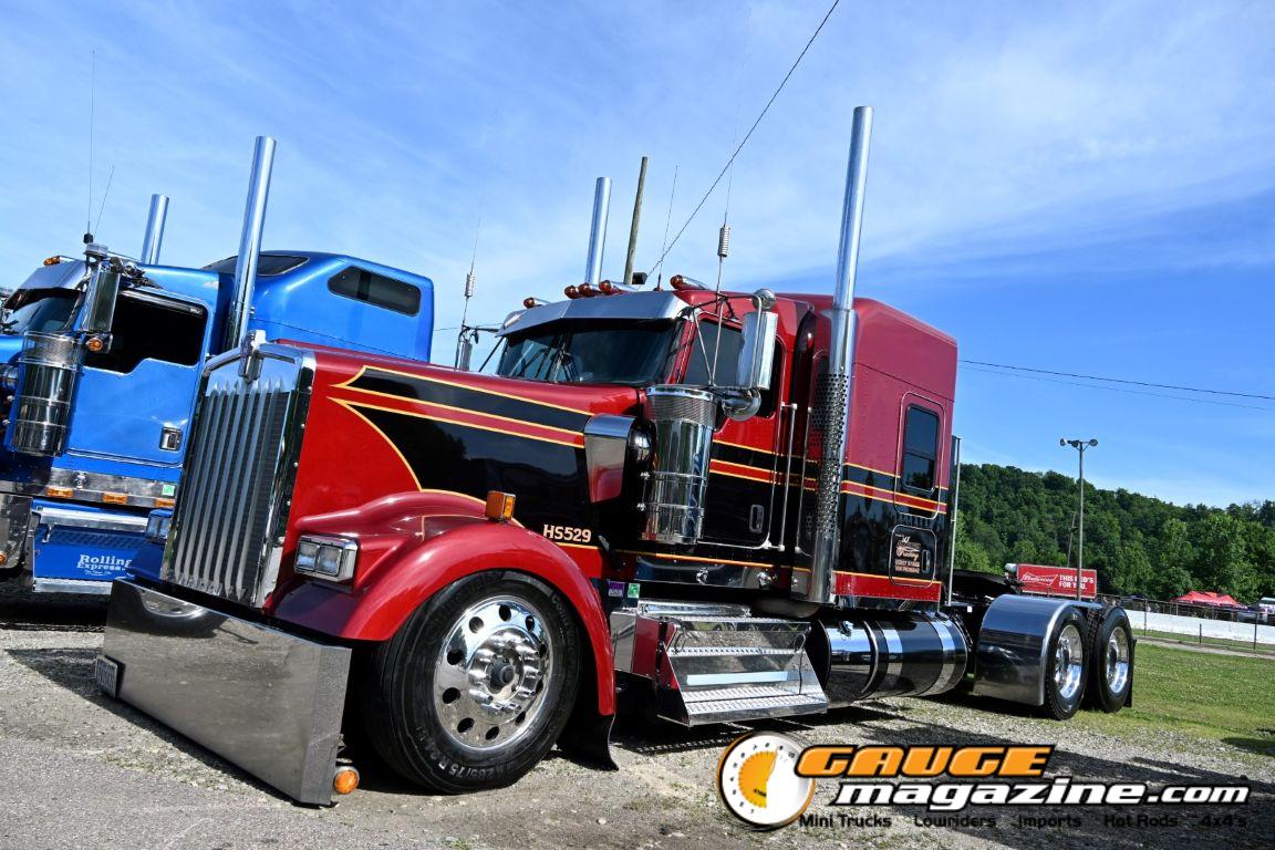 Custom semi trucks at the Slamology 2026 Big Rig Roundup