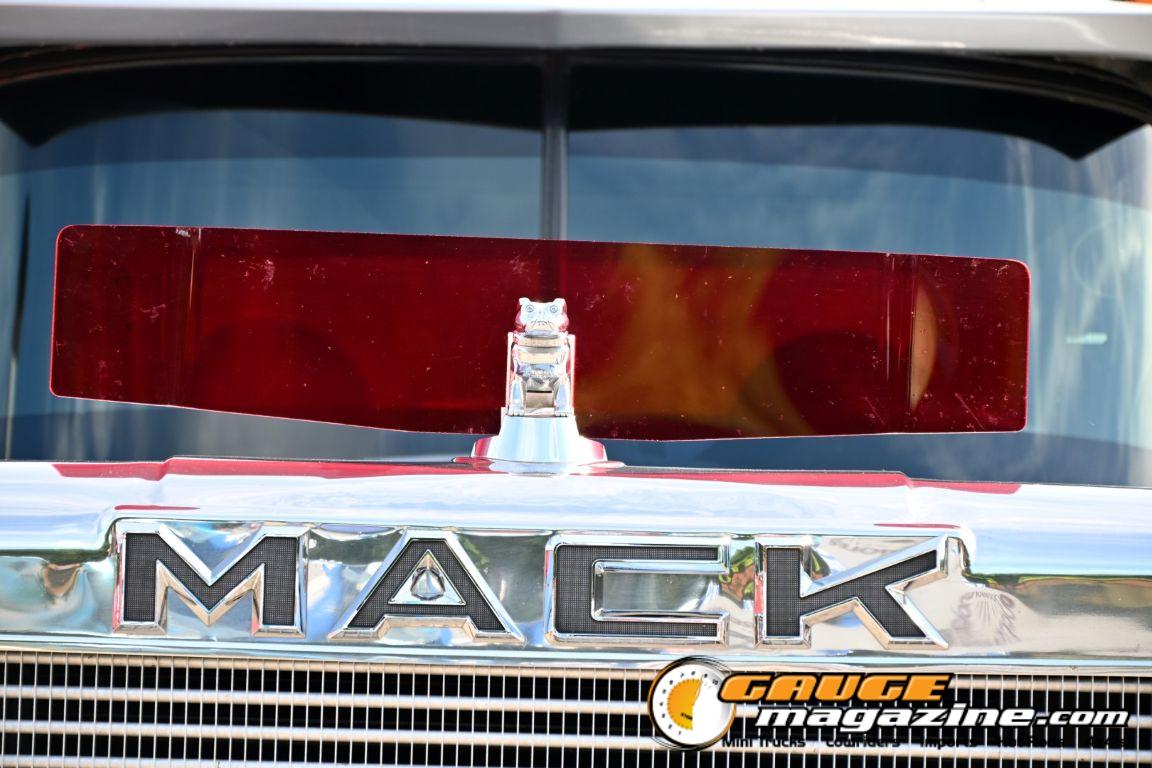 Custom semi trucks at the Slamology 2026 Big Rig Roundup