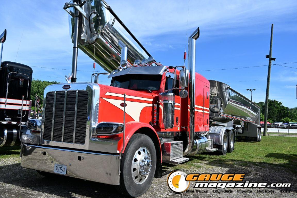 Custom semi trucks at the Slamology 2026 Big Rig Roundup