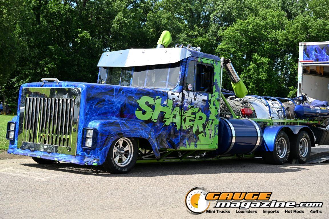 Custom semi trucks at the Slamology 2026 Big Rig Roundup