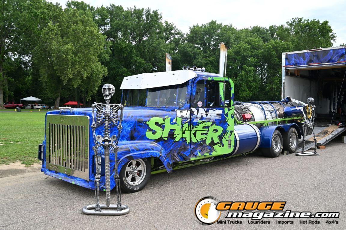 Custom semi trucks at the Slamology 2026 Big Rig Roundup