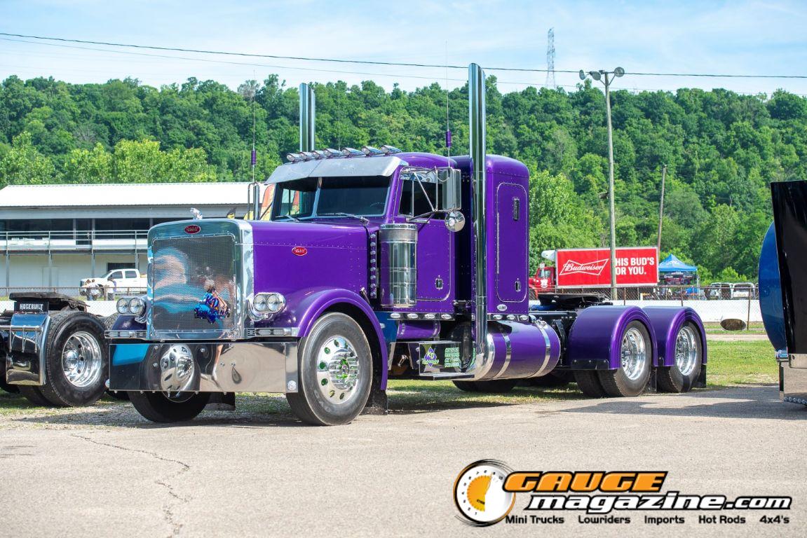 Custom semi trucks at the Slamology 2026 Big Rig Roundup
