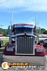 Custom semi trucks at the Slamology 2026 Big Rig Roundup