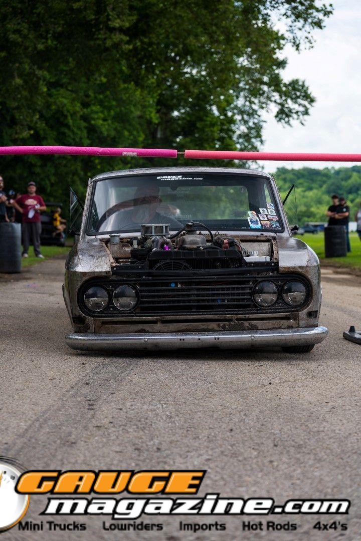 Custom vehicle competing in the Slamology 2026 Limbo Contest