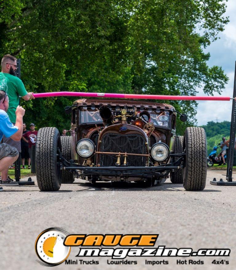 Custom vehicle competing in the Slamology 2026 Limbo Contest