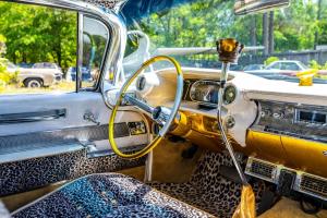 1960-cadillac-sedan-77