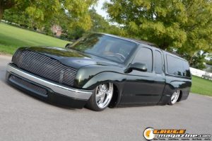Final Effort custom 2001 Toyota Tacoma built by Matt and Michelle Tracy