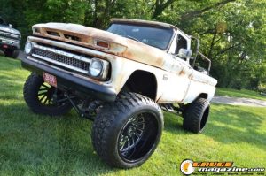 white-trash-white-walls-2025-51